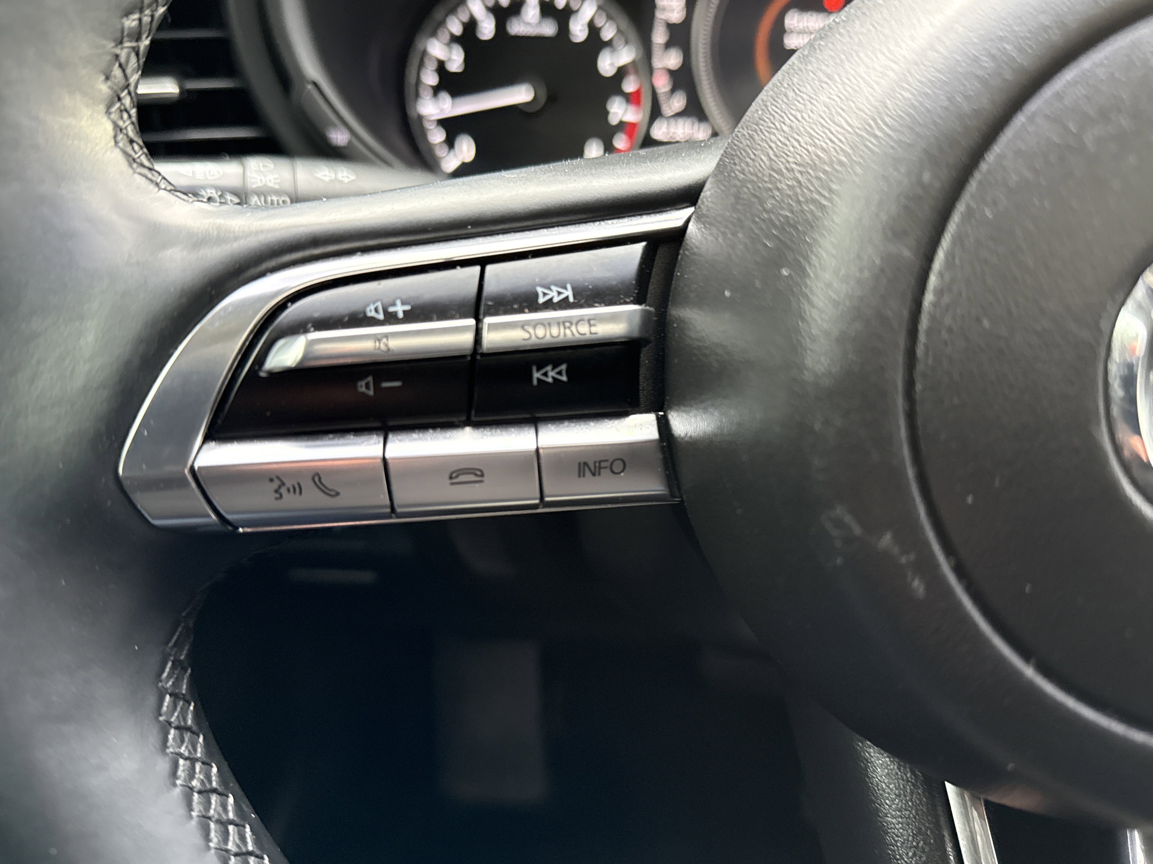 Used 2021 MAZDA CX-30 AWD 2.5 S w/ Premium Package image 18