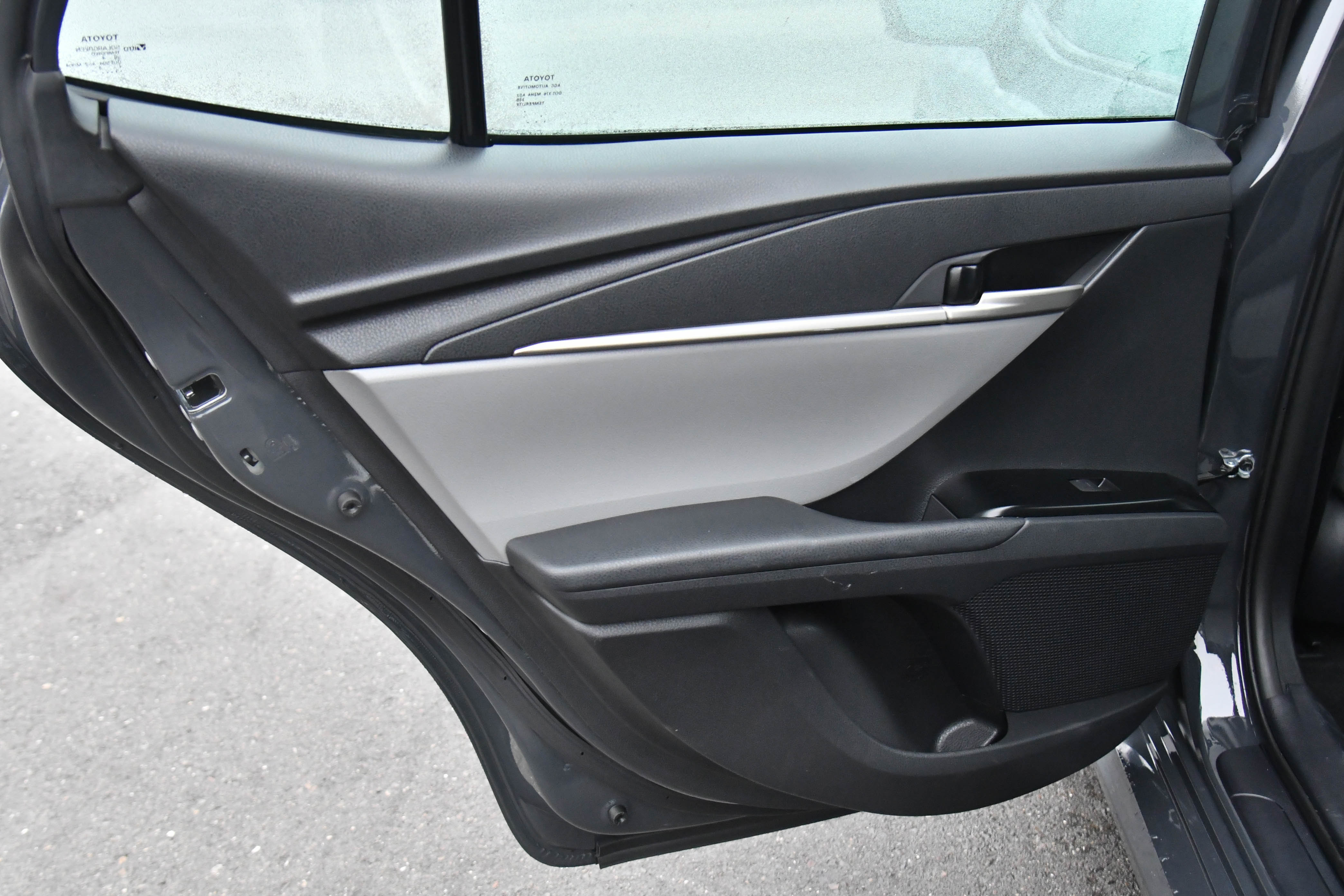 Used 2025 Toyota Camry LE image 36