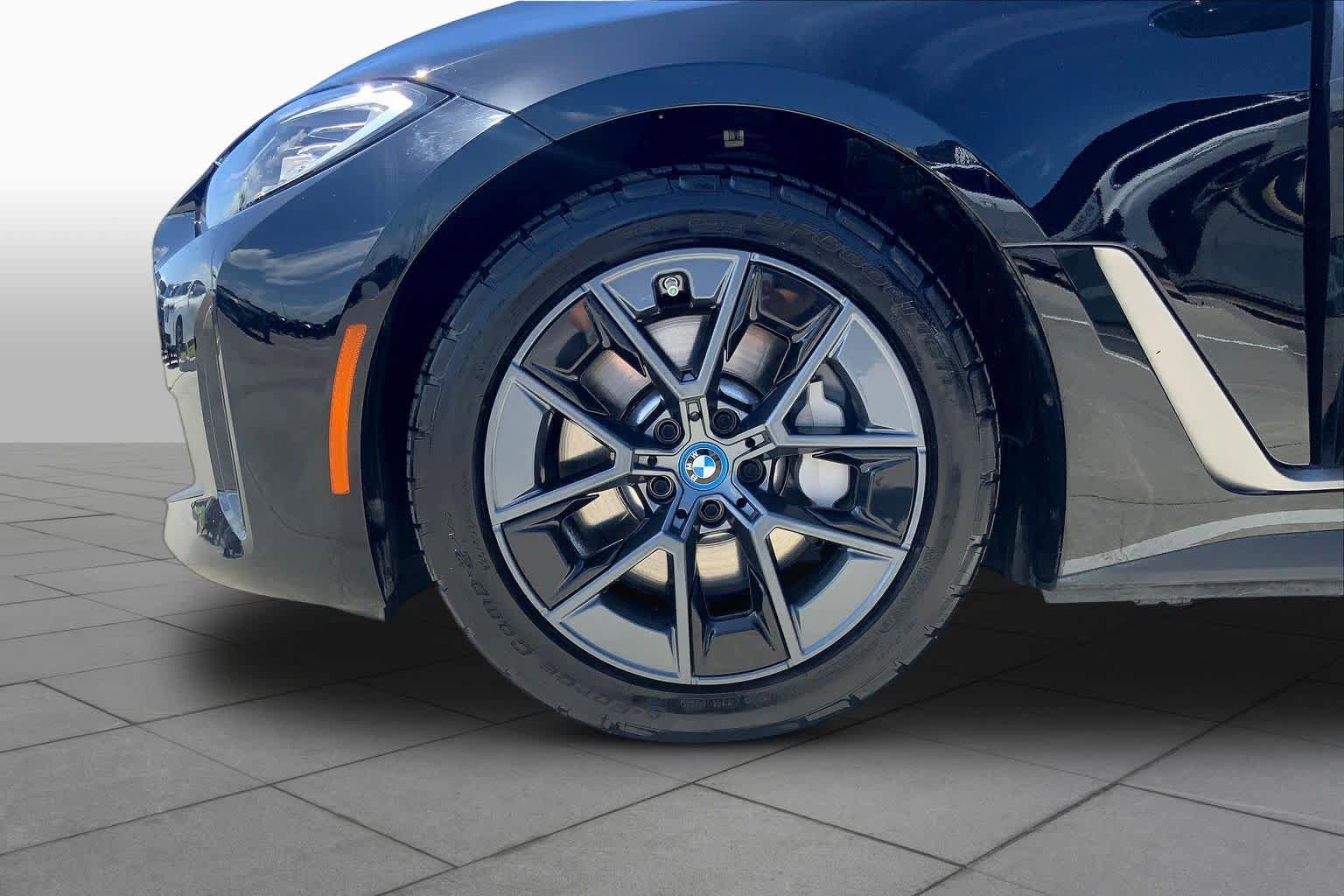 Used 2023 BMW i4 eDrive40 w/ Premium Package image 10