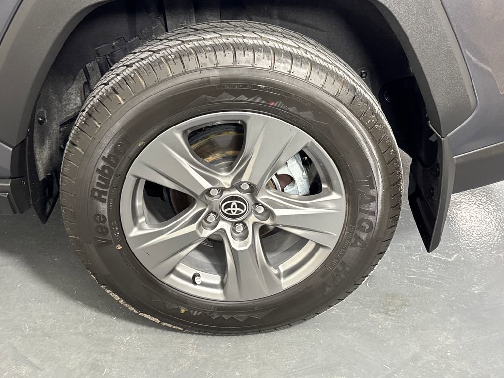 Certified 2024 Toyota RAV4 XLE w/ Convenience Package image 33