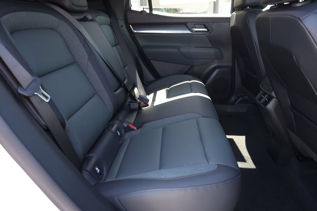 New 2027 GMC Terrain AT4 w/ Convenience Package III AWD/4WD image 18