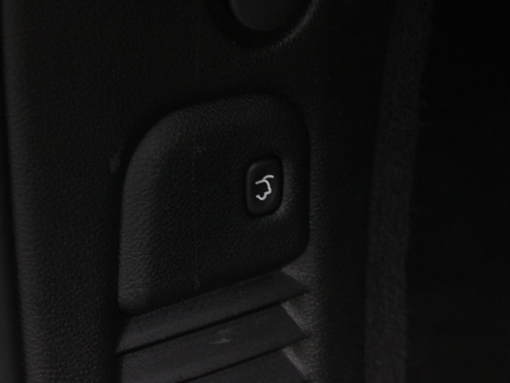 Used 2025 Dodge Durango R/T AWD/4WD image 42