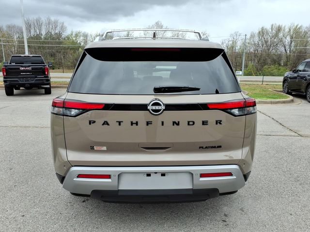 Certified 2024 Nissan Pathfinder Platinum w/ Black Appearance Package image 17