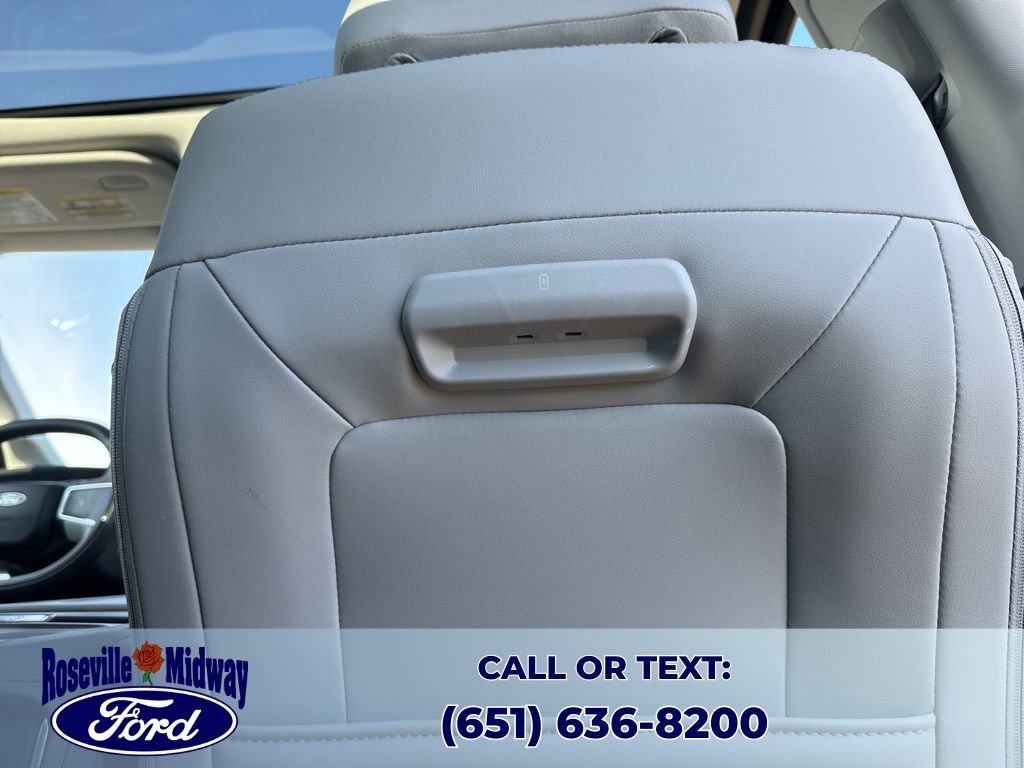 Used 2025 Ford Expedition Platinum image 47