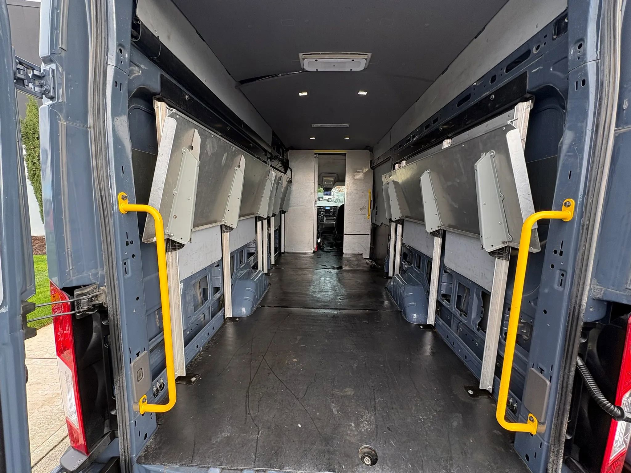 Used 2020 Ford Transit 250 148 High Roof Extended image 18