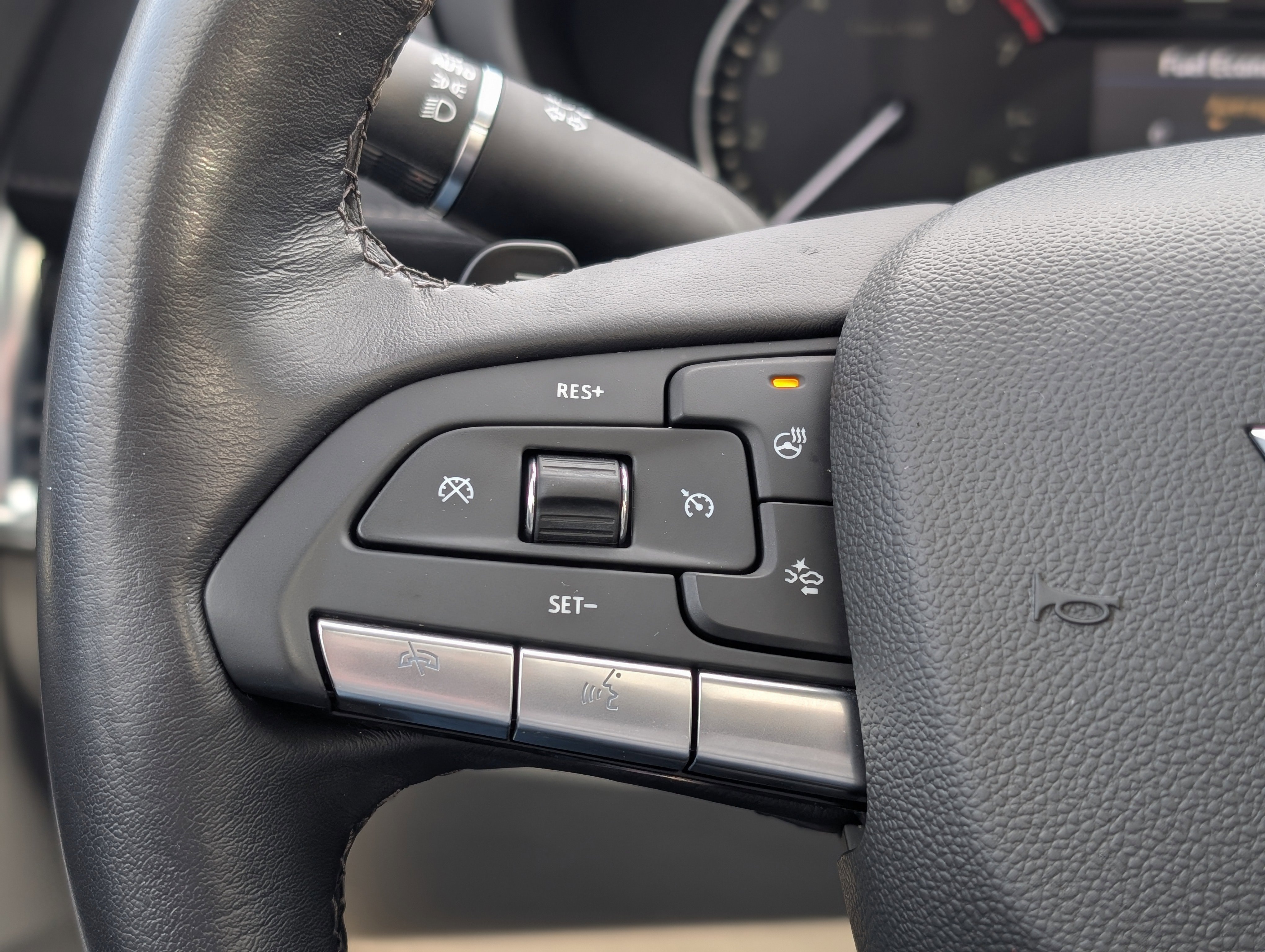 Used 2022 Cadillac XT4 Premium Luxury w/ Sun And Sound Package image 6