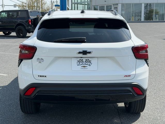 Certified 2024 Chevrolet Trax RS w/ Driver Confidence Package FWD image 13