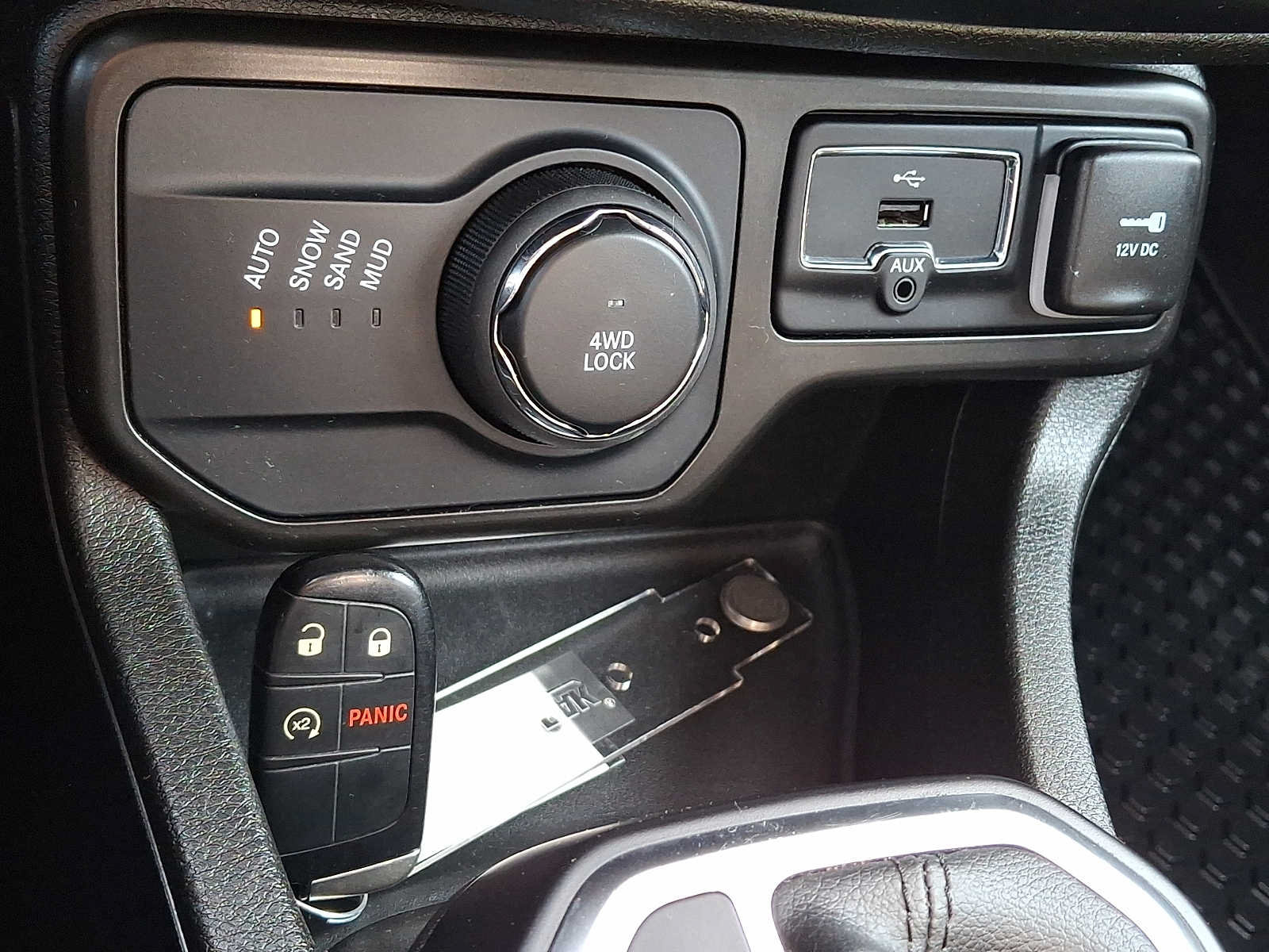 Certified 2023 Jeep Renegade Latitude AWD/4WD image 23
