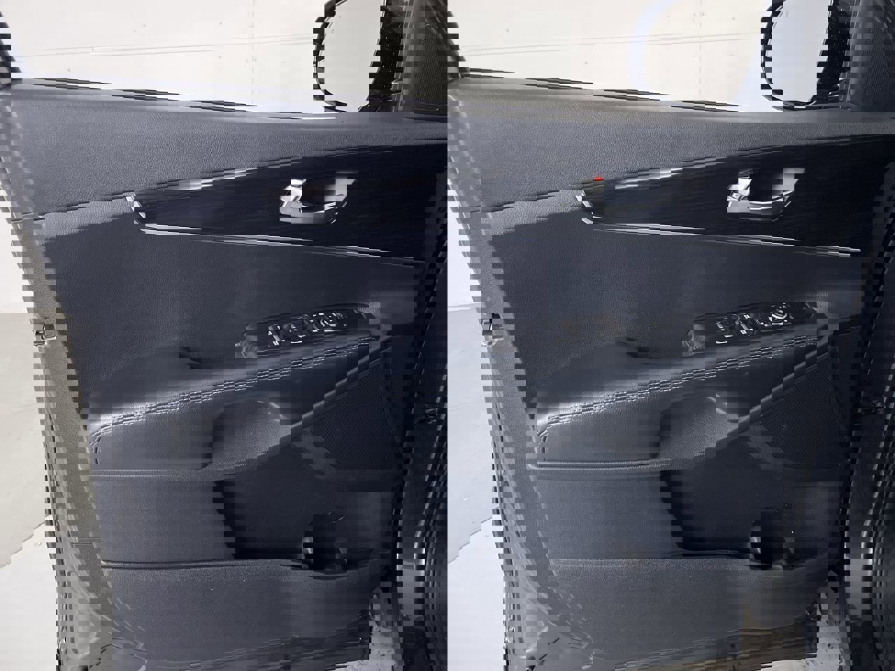 Used 2019 Kia Sorento LX image 10