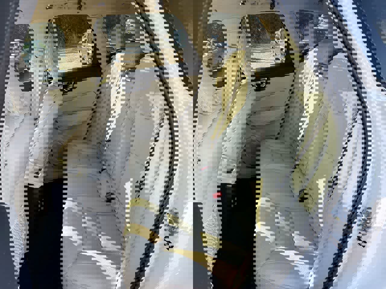 Used 2021 Volvo XC60 T5 Momentum image 25