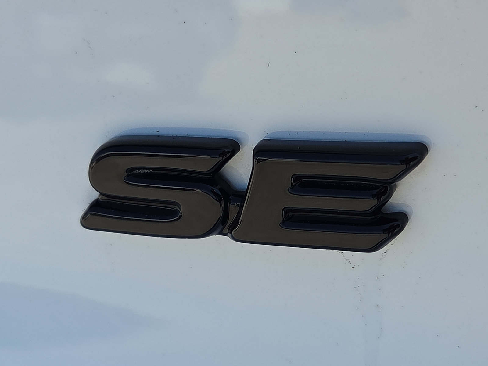 Used 2025 Toyota Camry SE w/ Convenience Package FWD image 8