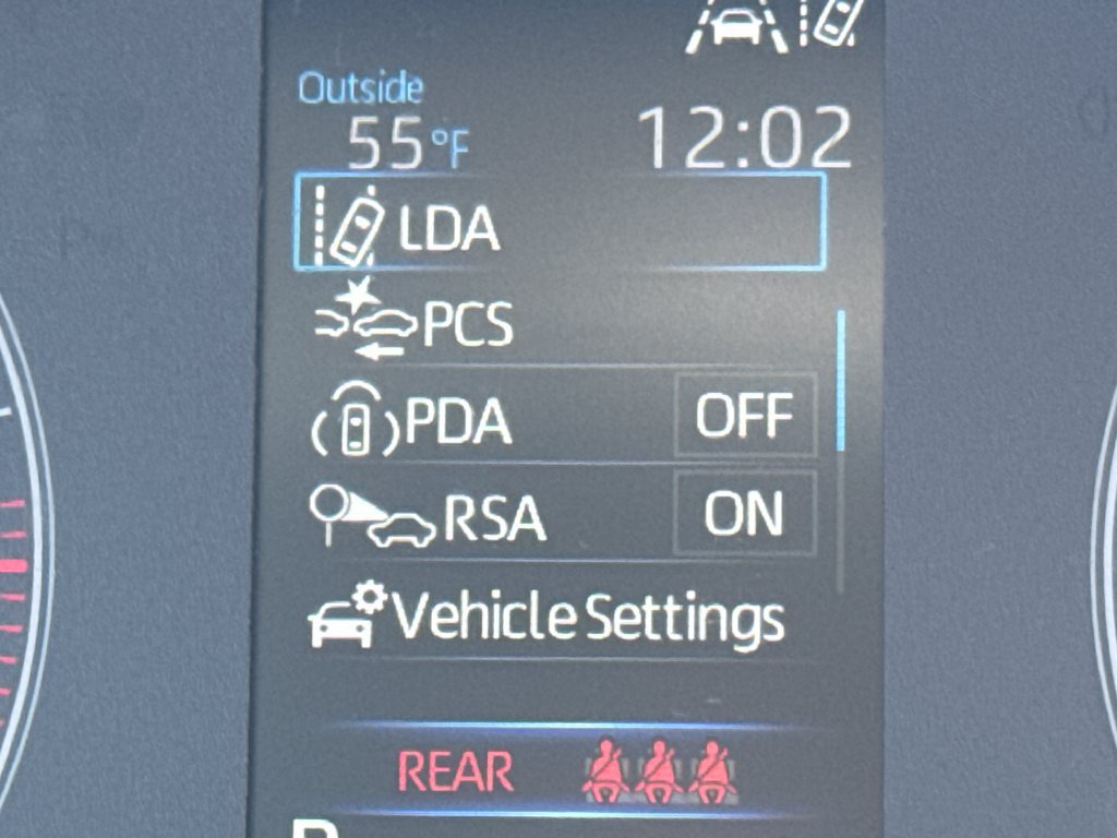 Used 2025 Toyota Corolla LE FWD image 18