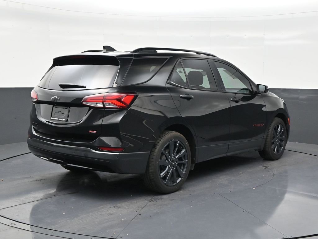 Used 2022 Chevrolet Equinox RS w/ RS Leather Package FWD image 5