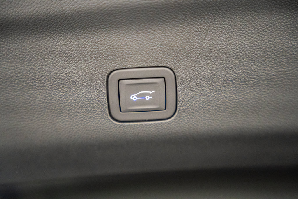 New 2026 Chevrolet Tahoe High Country AWD/4WD image 12