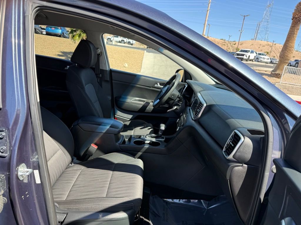 Used 2020 Kia Sportage LX image 12