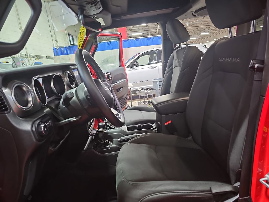 Used 2022 Jeep Wrangler Unlimited Sahara w/ Cold Weather Group image 14