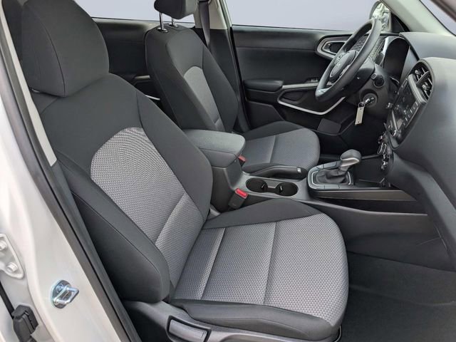 Used 2025 Kia Soul LX image 21