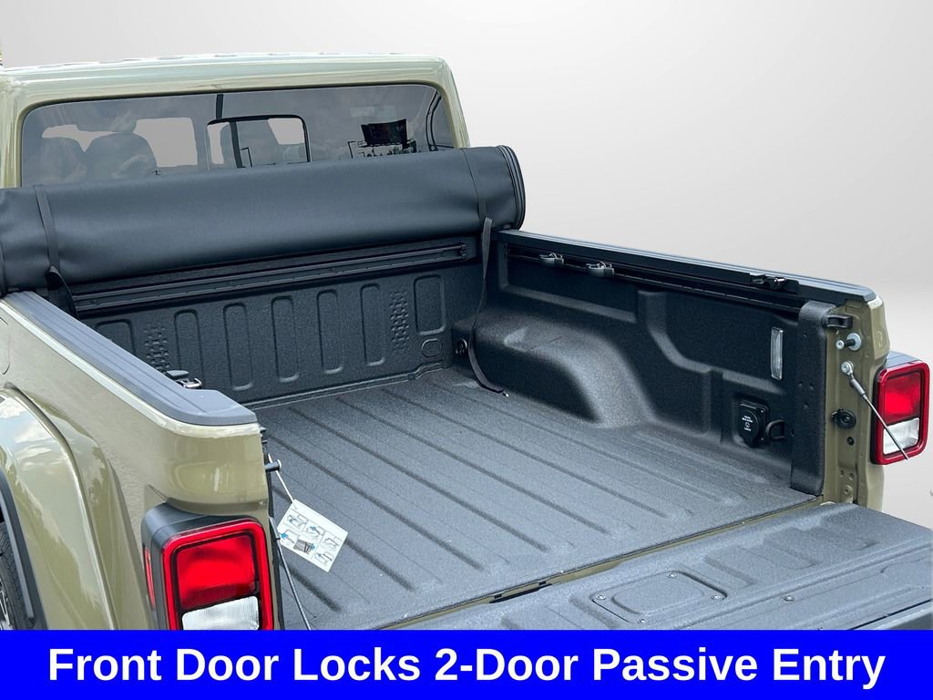 New 2025 Jeep Gladiator Sport w/ Premium Package image 17