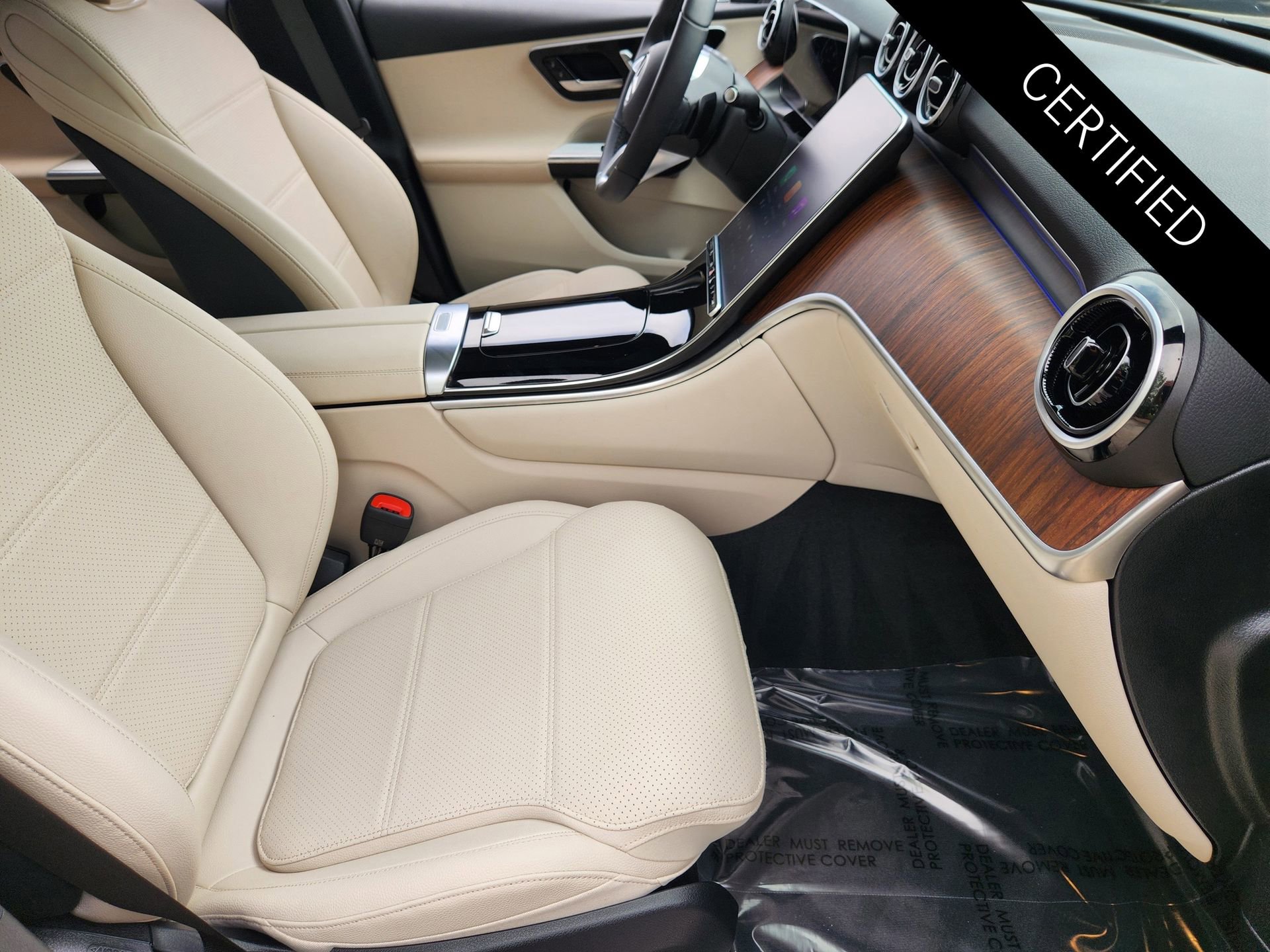 Certified 2026 Mercedes-Benz GLC 300 image 3