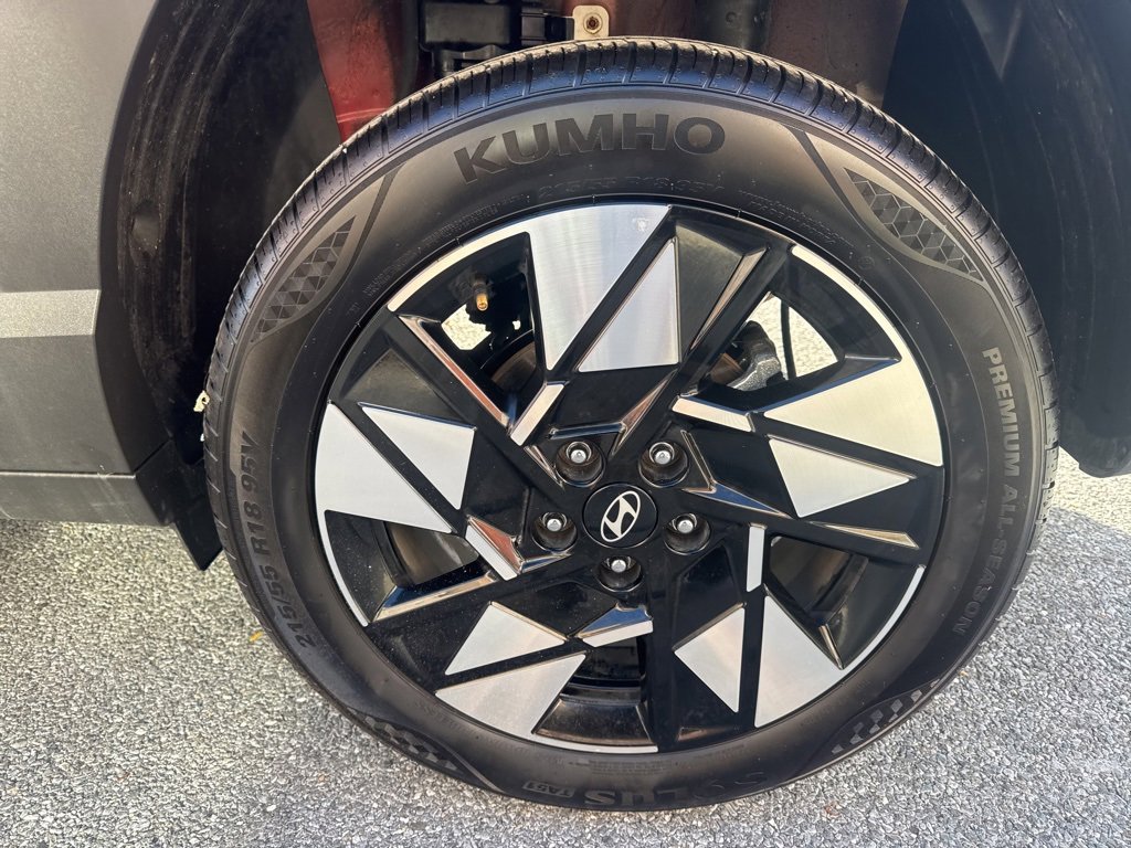 Used 2025 Hyundai Kona SEL image 11