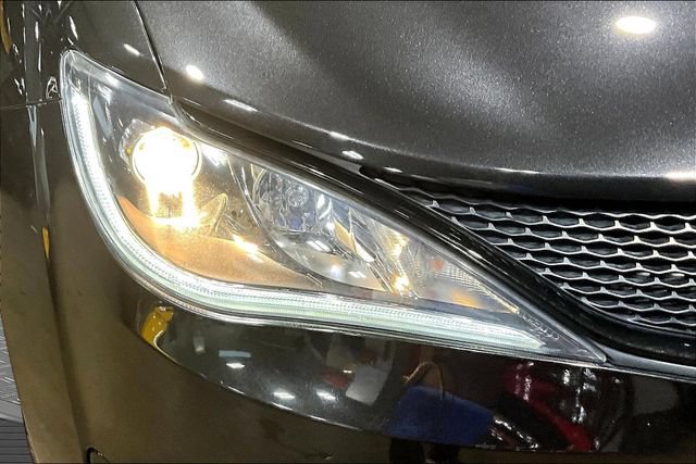 Used 2020 Chrysler Pacifica Touring-L Plus w/ S Appearance Package FWD image 29