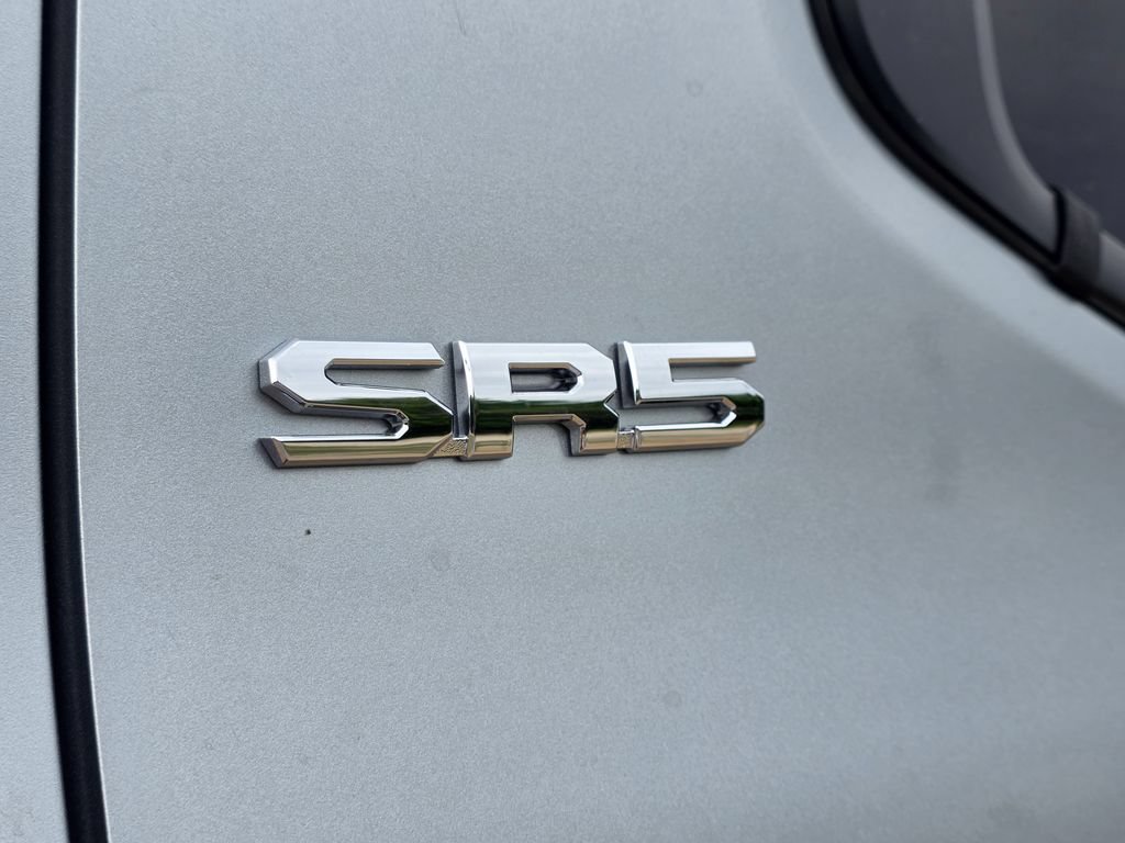 Used 2024 Toyota Tacoma SR5 AWD/4WD image 25