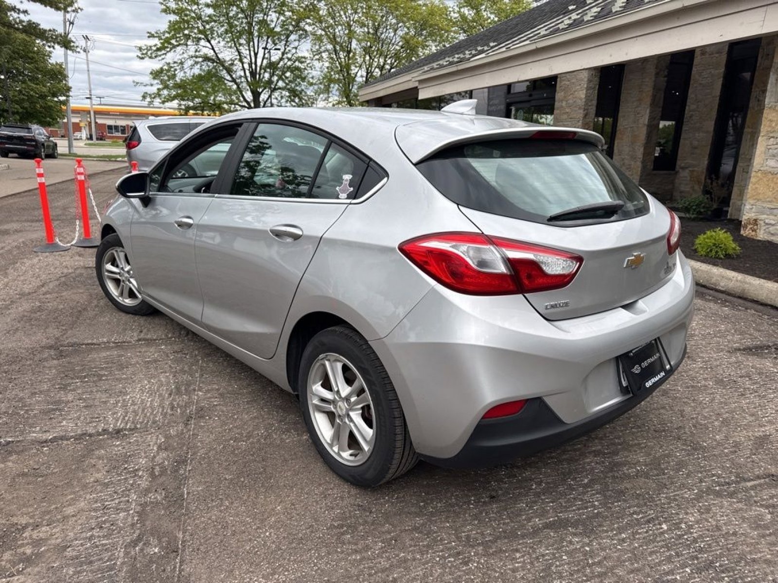 Used 2018 Chevrolet Cruze LT w/ Convenience Package FWD image 7