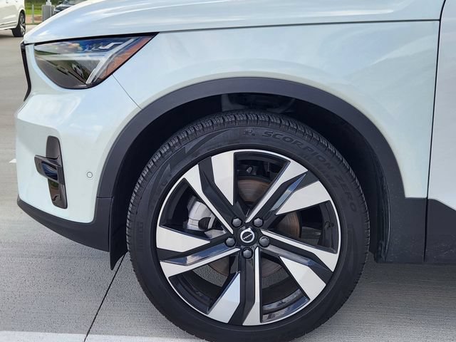 Certified 2025 Volvo XC60 B5 Core AWD/4WD image 11