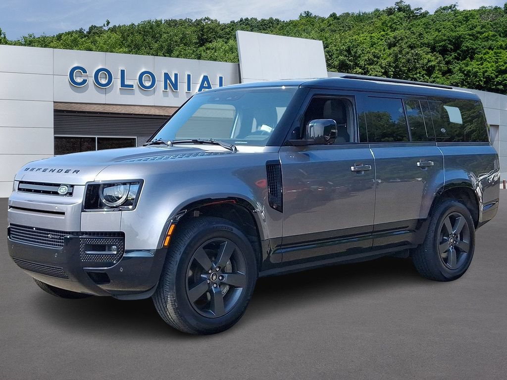 Used 2023 Land Rover Defender 130 X-Dynamic SE AWD/4WD image 3