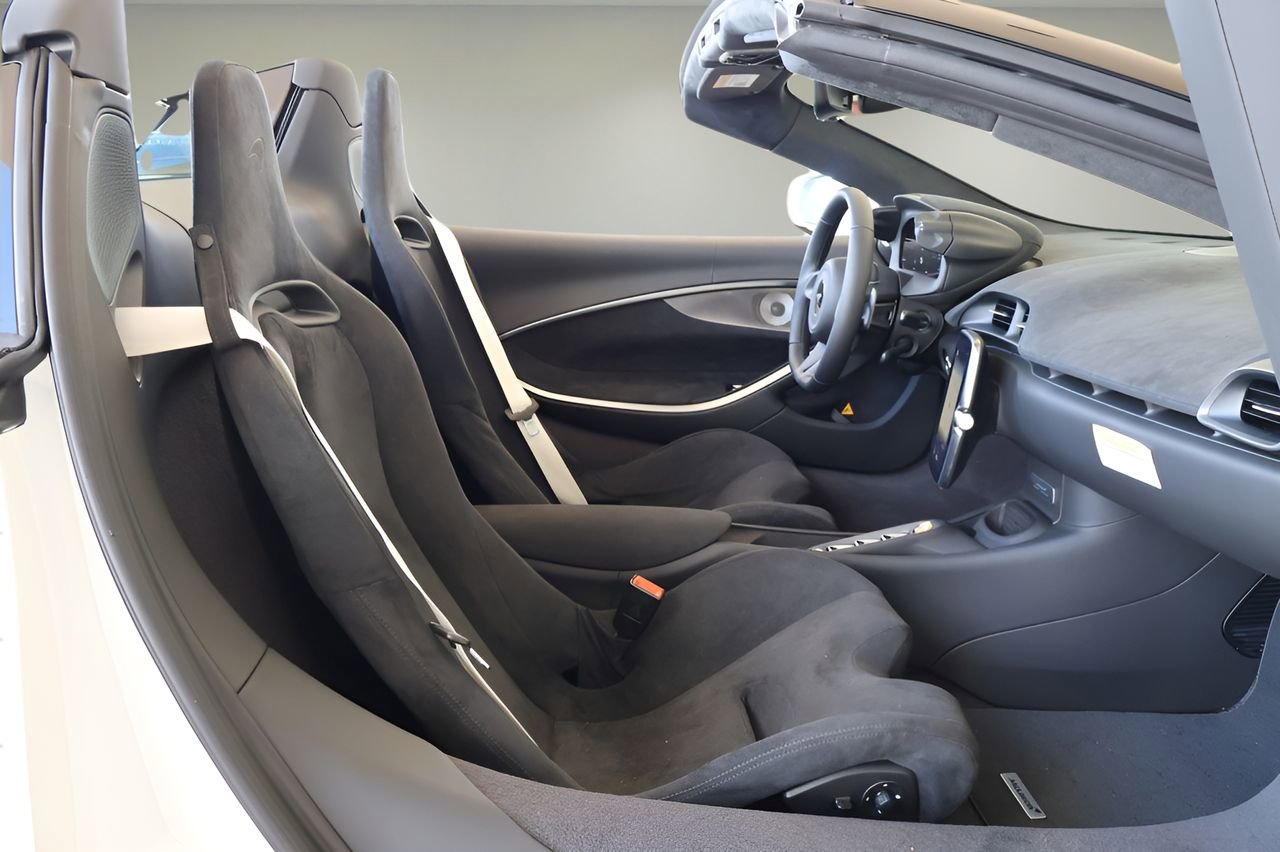 New 2026 McLaren Artura Spider image 16
