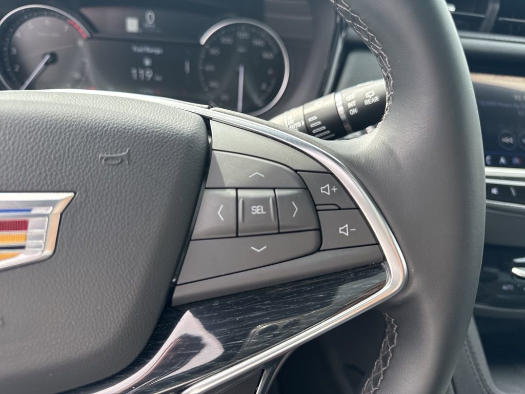 Used 2025 Cadillac XT5 Premium Luxury image 16
