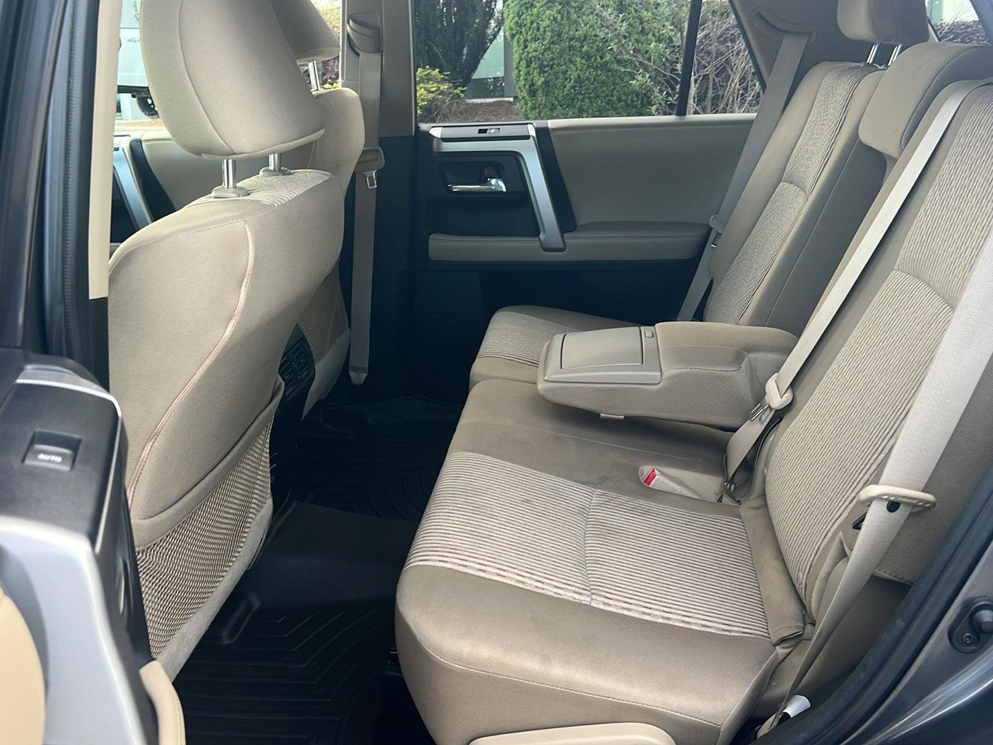 Used 2016 Toyota 4Runner SR5 image 11