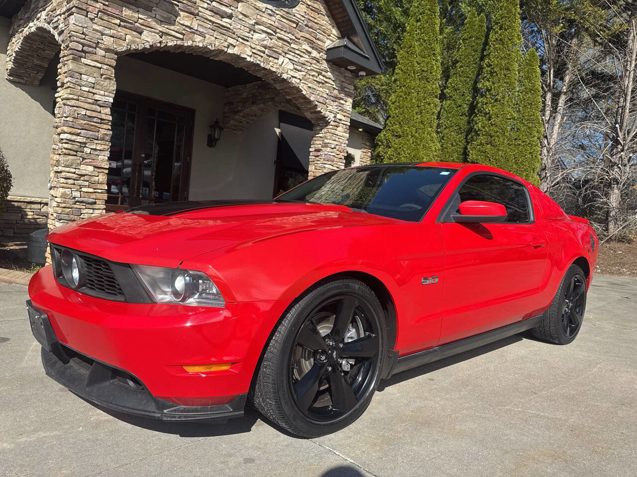 Used 2011 Ford Mustang GT Premium w/ Electronics Pkg RWD image 1