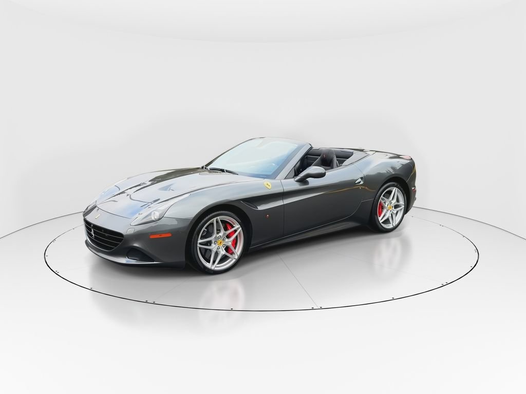 Used 2015 Ferrari California T image 4