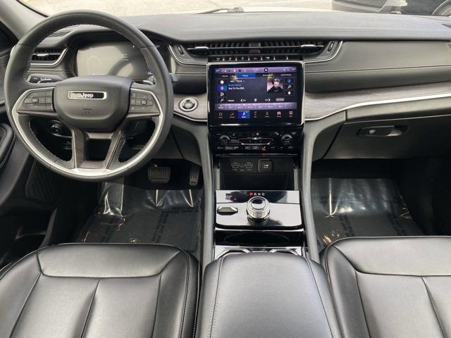 Used 2023 Jeep Grand Cherokee L Limited image 13