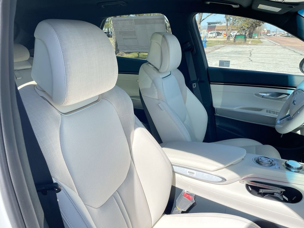 New 2025 Genesis Electrified GV70 Advanced image 48