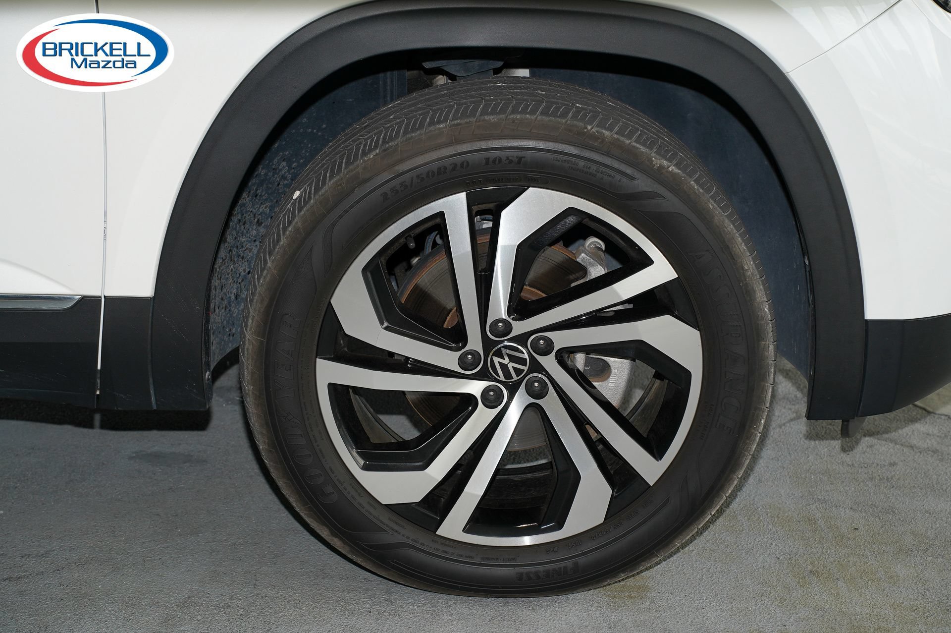 Used 2023 Volkswagen Atlas Cross Sport SEL AWD/4WD image 44