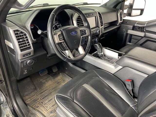 Used 2018 Ford F150 Platinum w/ Equipment Group 701A Luxury AWD/4WD image 3