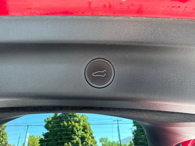 Used 2021 Tesla Model Y Long Range AWD/4WD image 12