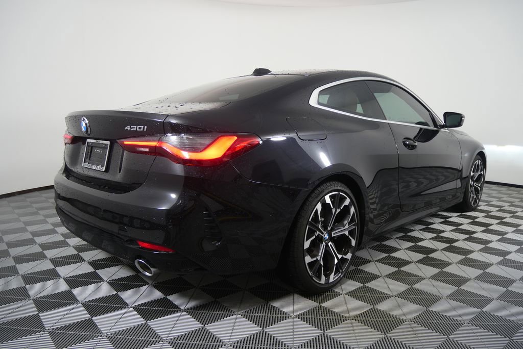 Certified 2025 BMW 430i 430i w/ Premium Package image 3