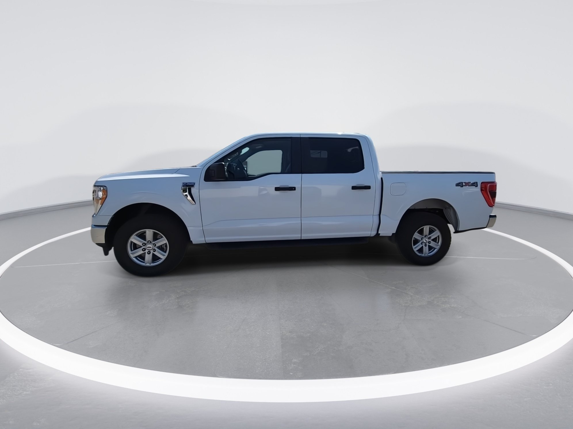 Used 2022 Ford F150 XLT w/ Trailer Tow Package AWD/4WD image 5