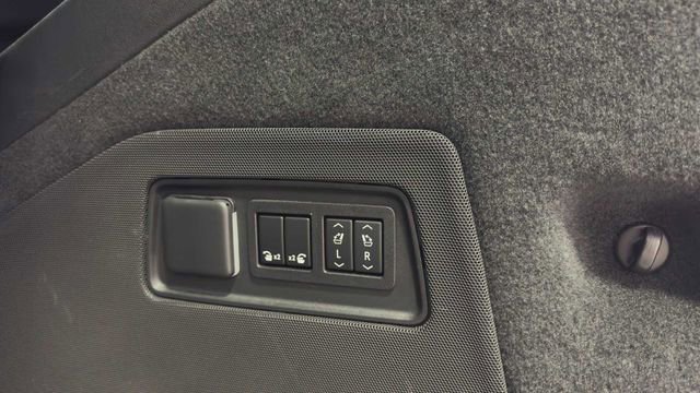 Used 2022 Cadillac Escalade Sport image 42