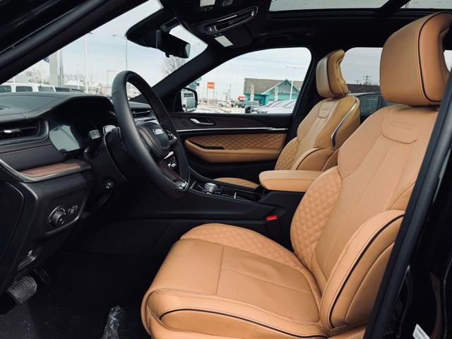 New 2025 Jeep Grand Cherokee Summit w/ Adv Protech Group IV image 16