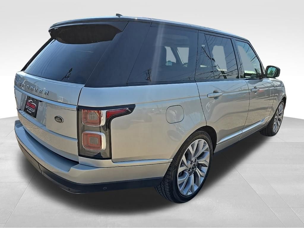Used 2018 Land Rover Range Rover Supercharged image 3