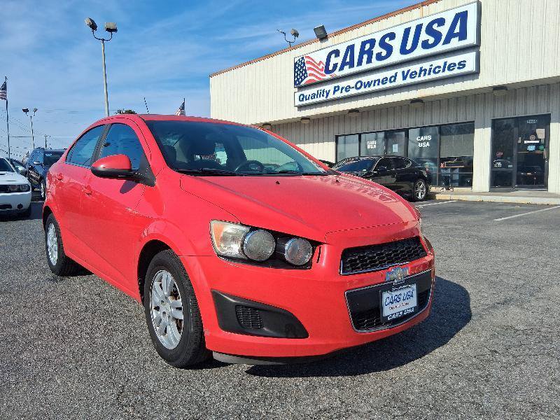 Used 2015 Chevrolet Sonic LT FWD image 1