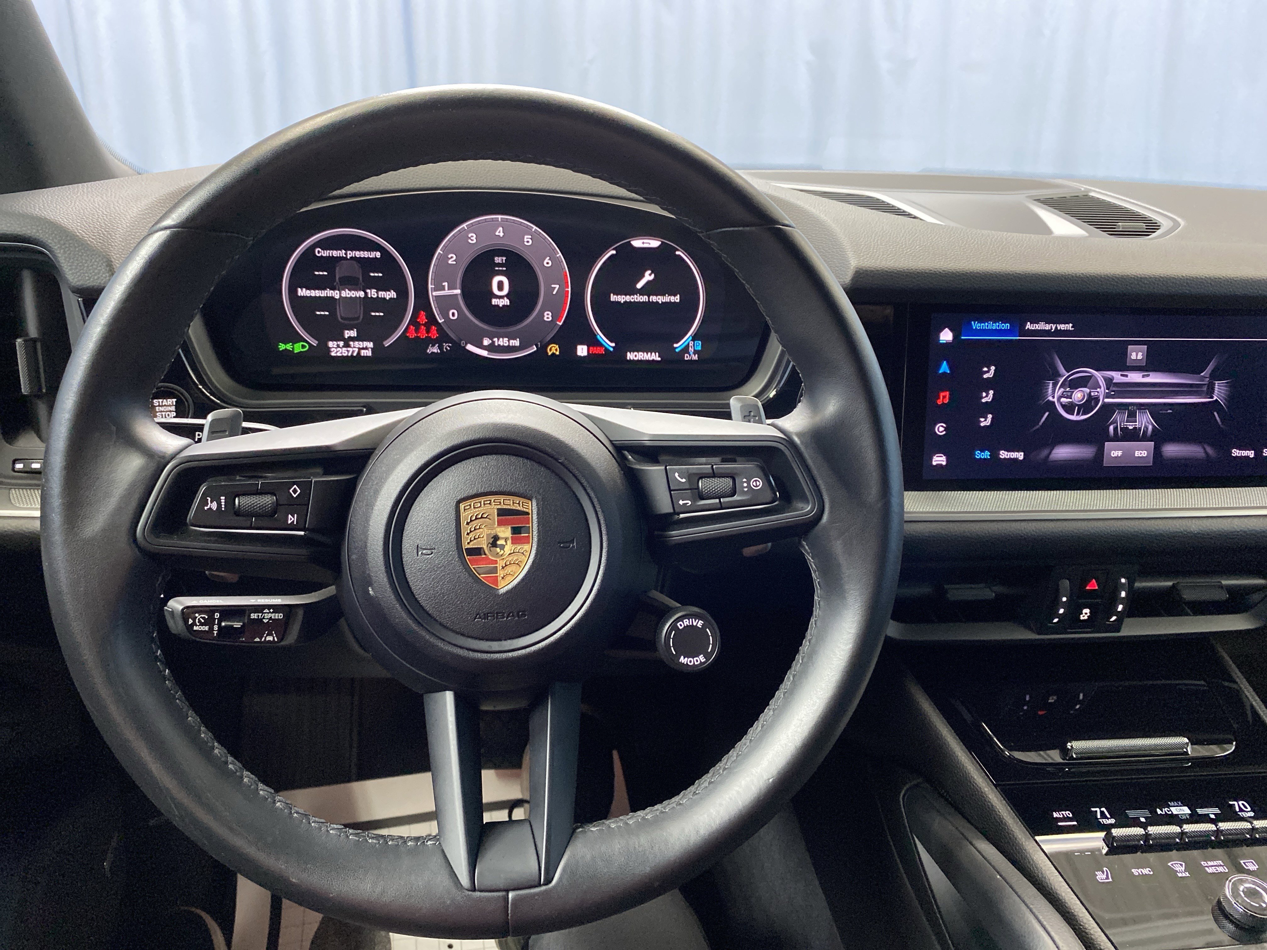 Used 2024 Porsche Cayenne image 21