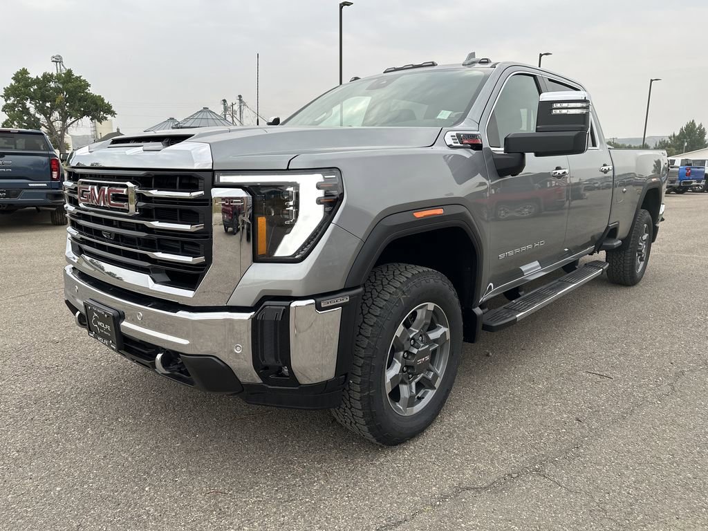 New 2025 GMC Sierra 3500 SLT image 3