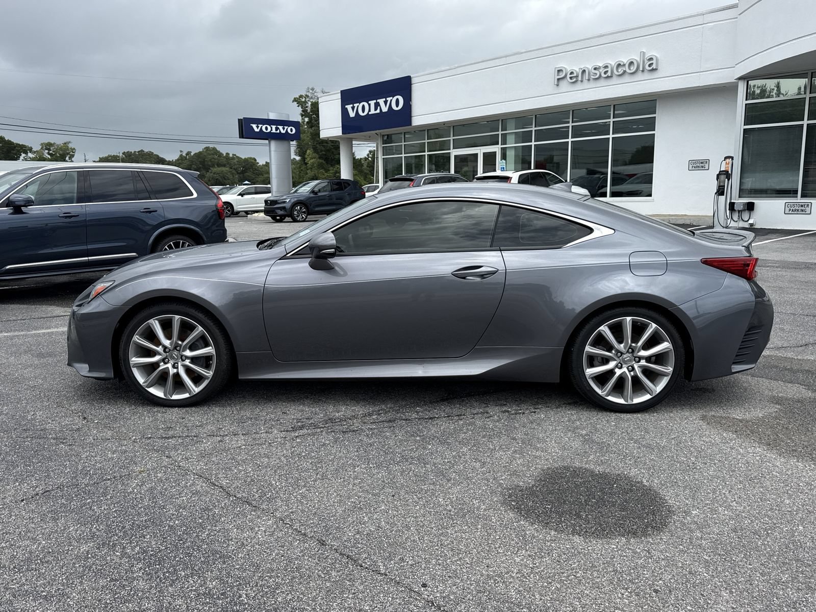 Used 2015 Lexus RC 350 w/ Navigation System Package RWD image 2