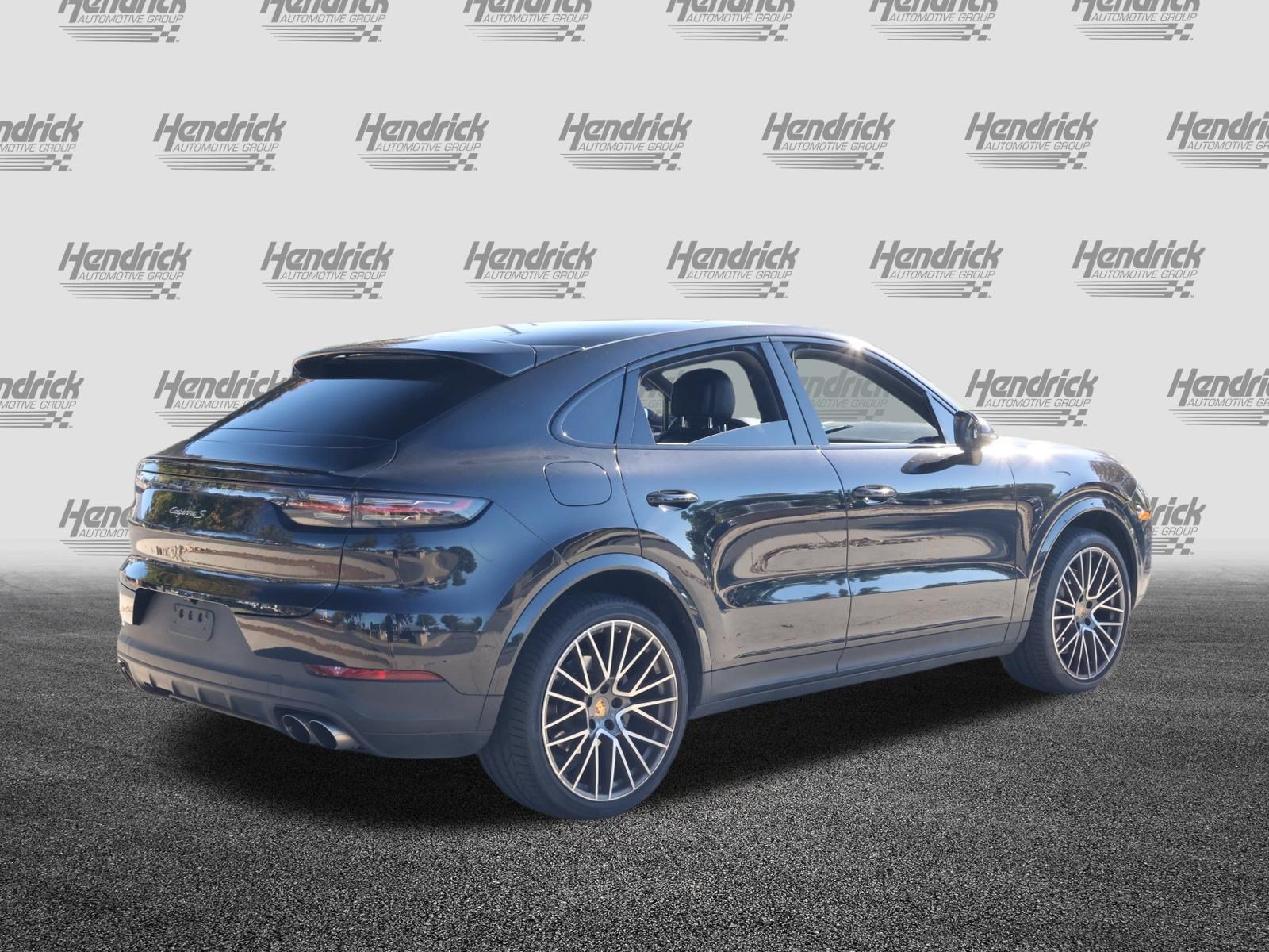 Used 2022 Porsche Cayenne S AWD/4WD image 9