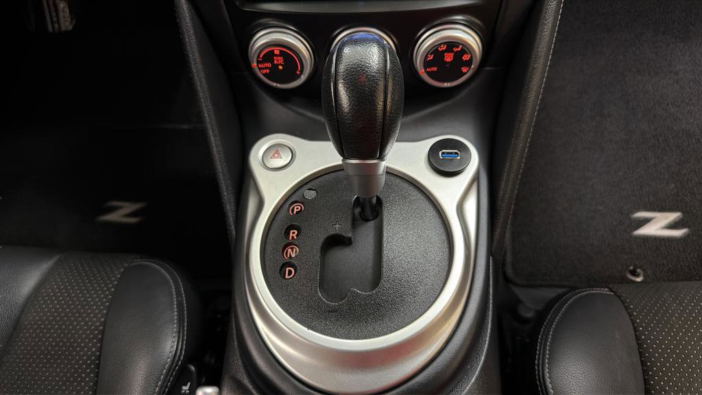 Used 2009 Nissan 370Z Touring image 23